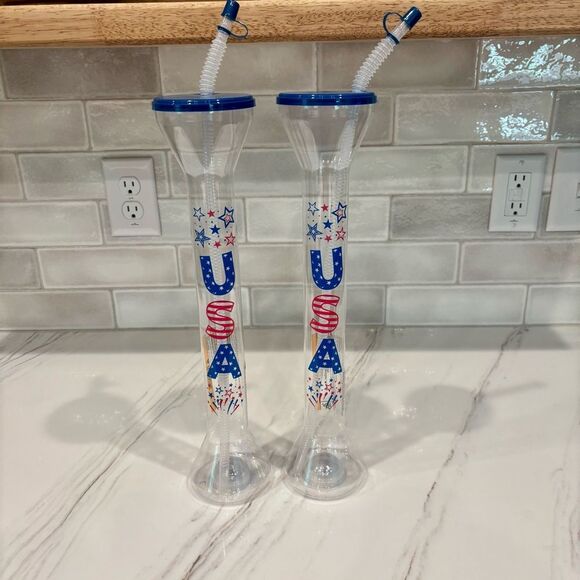 NEW Set of 2 Patriotic USA Light Up Tall Tumbler Drink Flashing Cups - Picture 1 of 7